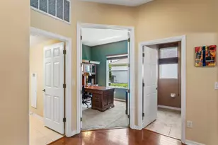 8719 Creedmoor Ln, New Port Richey, FL 34654 - Photo 44