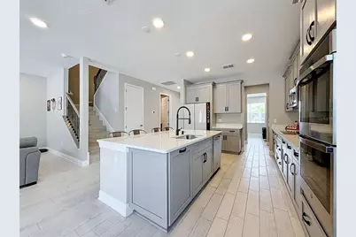 33163 Sycamore Leaf Drive, Wesley Chapel, FL 33545 - Photo 18