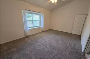 24505 Landing Dr, Lutz, FL 33559 - Photo 14