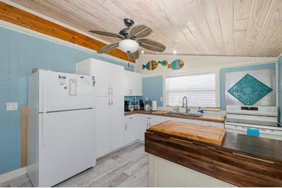 5473 Darlene Street, Weeki Wachee, FL 34607 - Photo 38