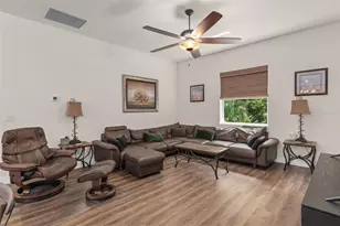 6762 E Richard Dr, Weeki Wachee, FL 34607 - Photo 14