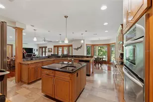6000 2nd St S, Saint Petersburg, FL 33705 - Photo 16