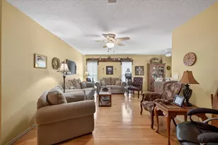 6336 Shane Ln, New Port Richey, FL 34653 - Photo 18