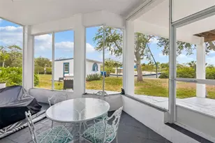 8212 Hayward Ln, Port Richey, FL 34668 - Photo 32