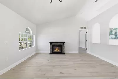 18063 Parrot Road, Weeki Wachee, FL 34614 - Photo 12
