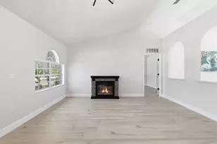 18063 Parrot Rd, Weeki Wachee, FL 34614 - Photo 12