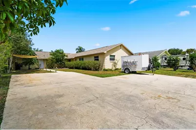 3052 Park Lane #B, Dunedin, FL 34698 - Photo 2