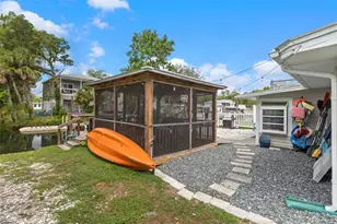 6245 Waverly Rd, Weeki Wachee, FL 34607 - Photo 24