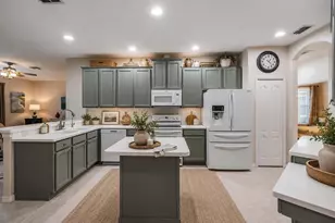 1624 Lakestone Dr, Trinity, FL 34655 - Photo 4