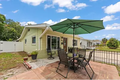 811 48th Avenue N, Saint Petersburg, FL 33703 - Photo 4