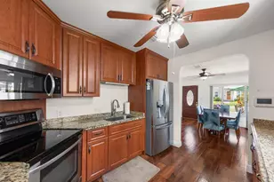 811 48th Ave N, Saint Petersburg, FL 33703 - Photo 10