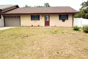 700 W Dampier St, Inverness, FL 34450 - Photo 2