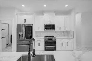 7372 Madrid Rd, Weeki Wachee, FL 34613 - Photo 28