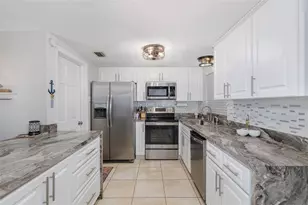 10117 Gardenia Ln, Port Richey, FL 34668 - Photo 16