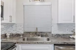 10117 Gardenia Ln, Port Richey, FL 34668 - Photo 18