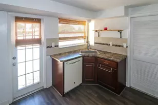 582 Ridgewood St NW, Port Charlotte, FL 33952 - Photo 14