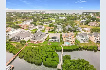 2021 North Pointe Alexis Drive, Tarpon Springs, FL 34689 - Photo 10