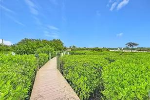 2021 N Pointe Alexis Dr, Tarpon Springs, FL 34689 - Photo 8