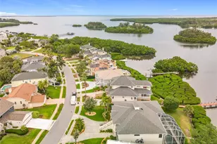 2021 N Pointe Alexis Dr, Tarpon Springs, FL 34689 - Photo 2