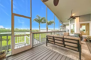2021 N Pointe Alexis Dr, Tarpon Springs, FL 34689 - Photo 32