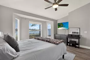 8035 Canterbury Lake Blvd, Tampa, FL 33619 - Photo 10