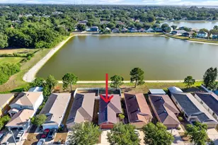 8035 Canterbury Lake Blvd, Tampa, FL 33619 - Photo 20