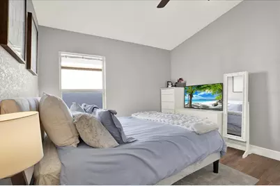 8035 Canterbury Lake Boulevard, Tampa, FL 33619 - Photo 12