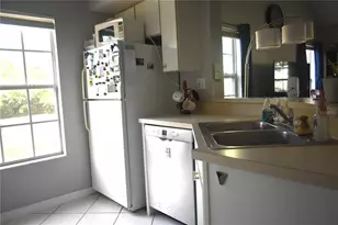 9078 Lake Chase Island Way, Tampa, FL 33626 - Photo 14