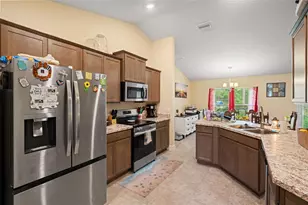 18336 Macek Rd, Weeki Wachee, FL 34614 - Photo 10