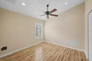 366 Barrington Ct, Spring Hill, FL 34609 - Photo 28