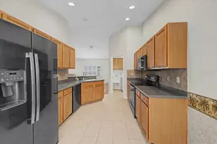 366 Barrington Ct, Spring Hill, FL 34609 - Photo 16