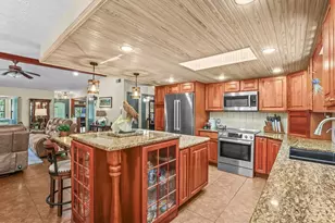 9032 Birmingham Ave, Weeki Wachee, FL 34613 - Photo 22