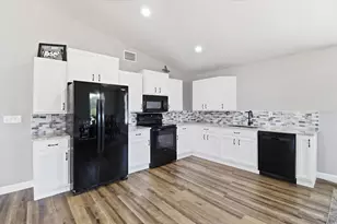 9560 N Parkwood Ave, Dunnellon, FL 34433 - Photo 14