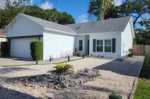 327 Heritage Estates Ln, Deland, FL 32720 - Photo 2