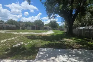12521 Pittsfield Ave, Tampa, FL 33624 - Photo 8