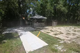 12521 Pittsfield Ave, Tampa, FL 33624 - Photo 6