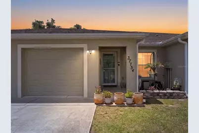 37754 Prairie Rose Loop, Zephyrhills, FL 33542 - Photo 2