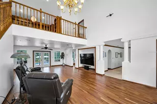 11046 Lakeview Dr, New Port Richey, FL 34654 - Photo 8