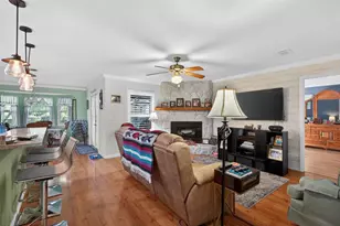 12293 Wolf Den Rd, Weeki Wachee, FL 34614 - Photo 8