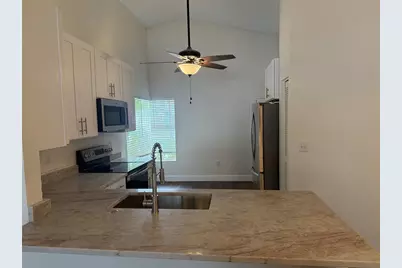 11516 Whispering Hollow Drive, Tampa, FL 33635 - Photo 6