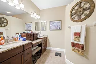 107 Silver Falls Dr Dr, Apollo Beach, FL 33572 - Photo 6