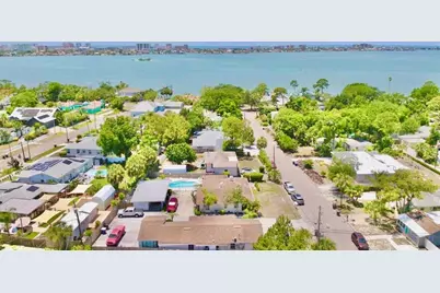411 Pleasant Street, Clearwater, FL 33755 - Photo 2