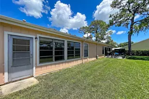 9319 Trowbridge Ct, New Port Richey, FL 34655 - Photo 4