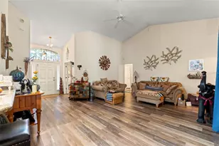 11929 Osprey Ave, Weeki Wachee, FL 34614 - Photo 6