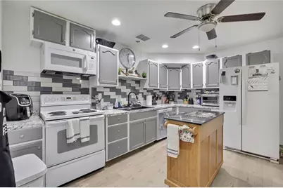 10185 Carrin Road, Spring Hill, FL 34608 - Photo 12