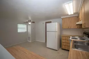 5615 Van Doren Ave, New Port Richey, FL 34652 - Photo 6