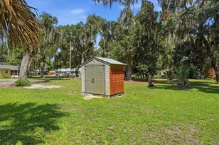 951 Co Rd 453, Lake Panasoffkee, FL 33538 - Photo 30