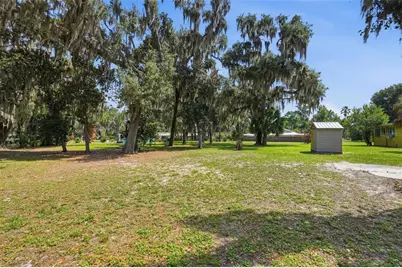 951 Cr 453, Lake Panasoffkee, FL 33538 - Photo 32