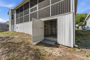 9504 Gray Fox Dr Dr, Weeki Wachee, FL 34613 - Photo 16