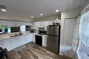 9485 Hamlin Blvd, Seminole, FL 33776 - Photo 14